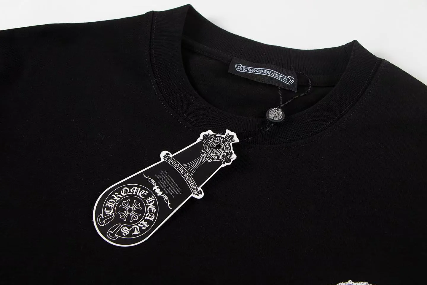 🅿️146) Style: 2025 new Croix Heart short-sleeved T-shirt Material: High version 300g double yarn combed cotton Size: S～XL Color: Black Style number: Z013
